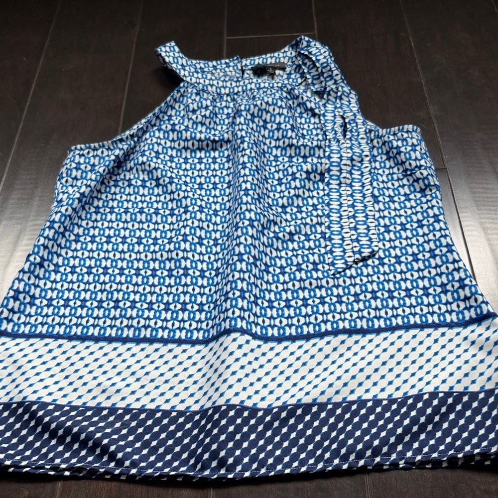The Limited Blue and White Geometric Top